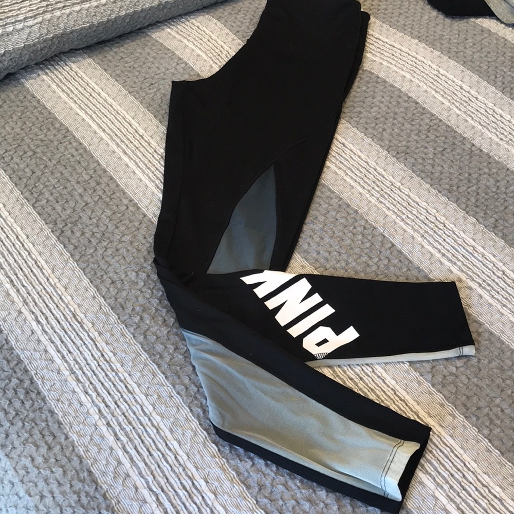 Victoria’s Secret Pink leggings